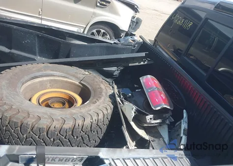 2011 Ford F-150 Fx4 z USA, uszkodzony, nr VIN 1FTFW1EF2BFA59112